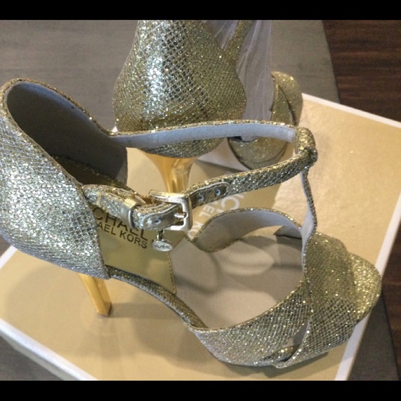 Micheal Kors Gold Diana T-Strap Heels - Picture 9 of 11